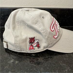 ISO TITLEIST ARKANSAS RAZORBACK HAT